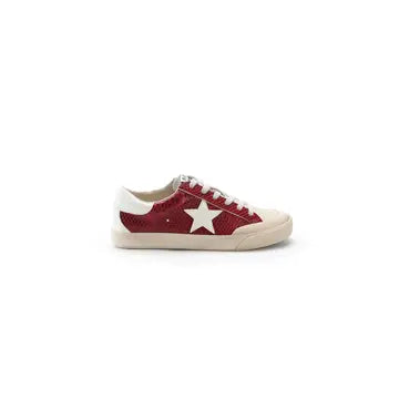 Red Star tennis shoe