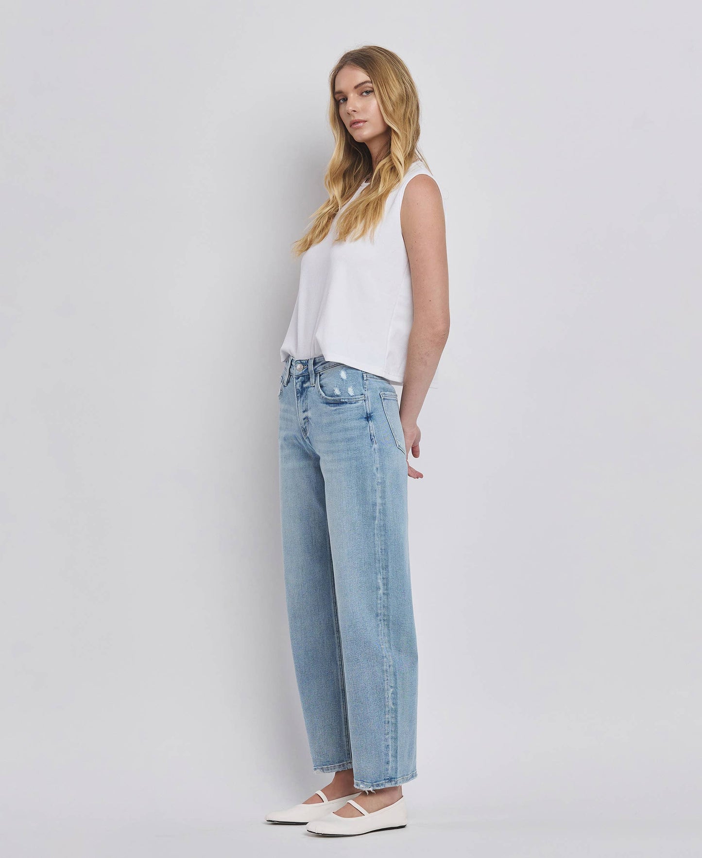 HIGH RISE BARREL LEG JEANS LV1407: SUAVE