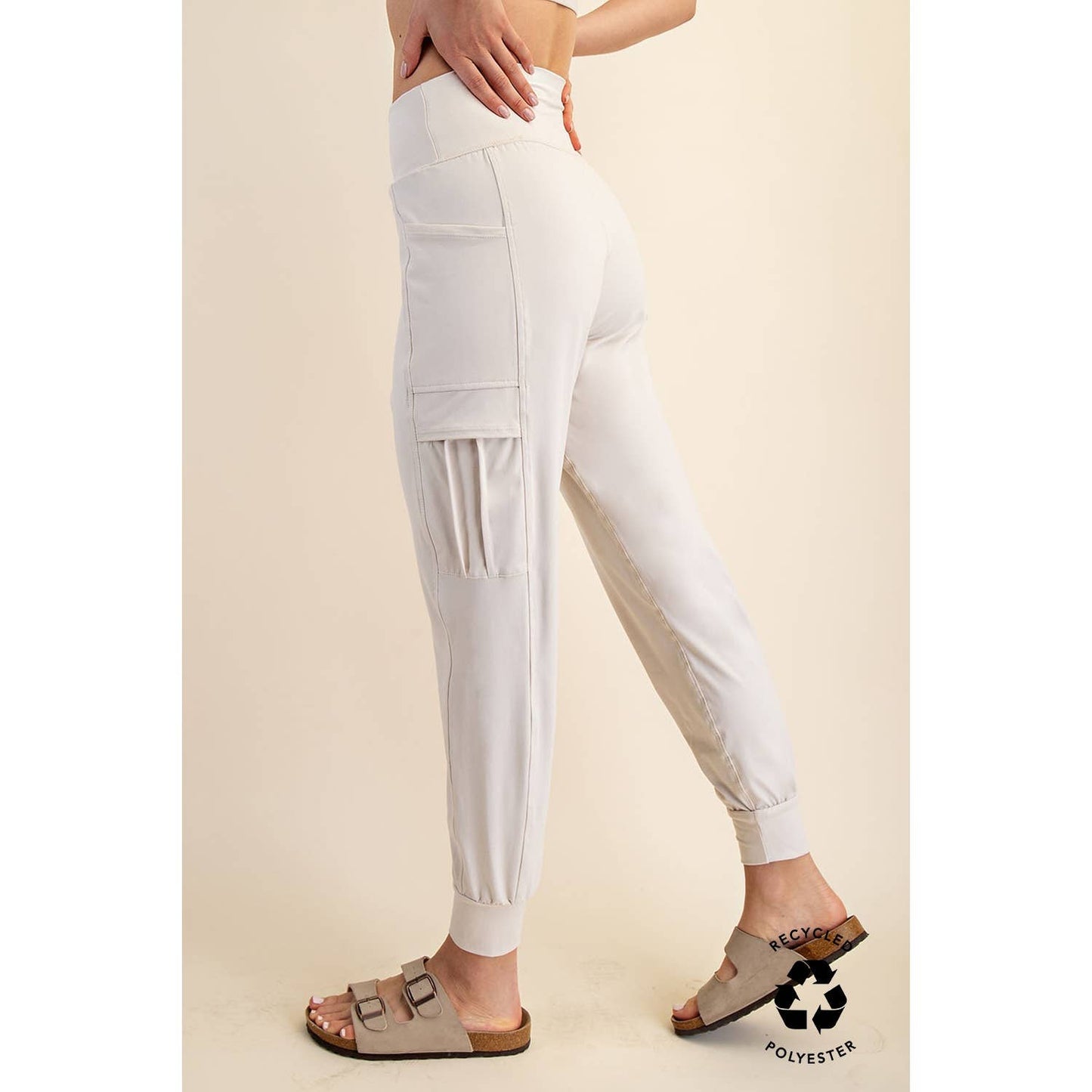 BUTTER JOGGER WITH SIDE POCKETS: True Red