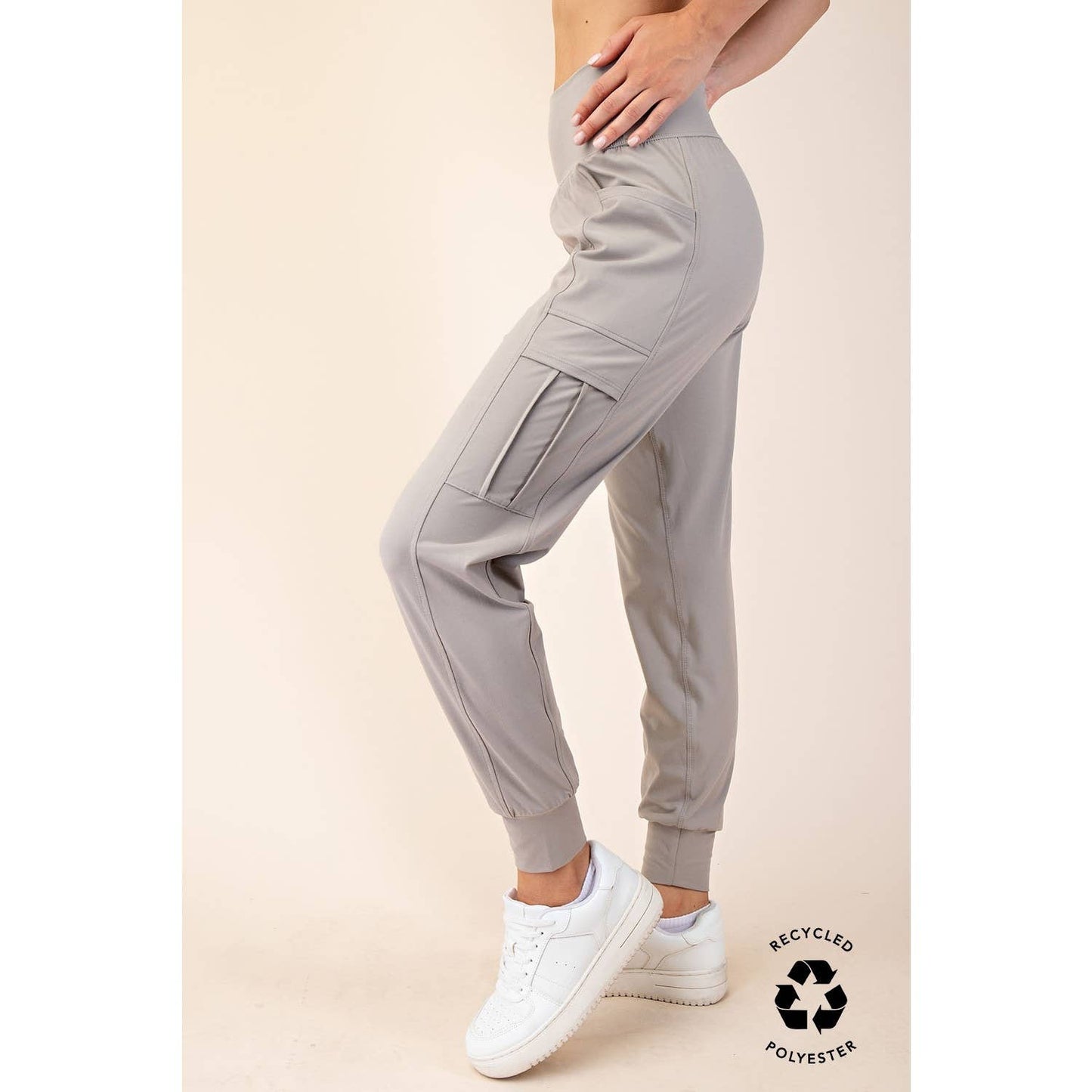 BUTTER JOGGER WITH SIDE POCKETS: True Red