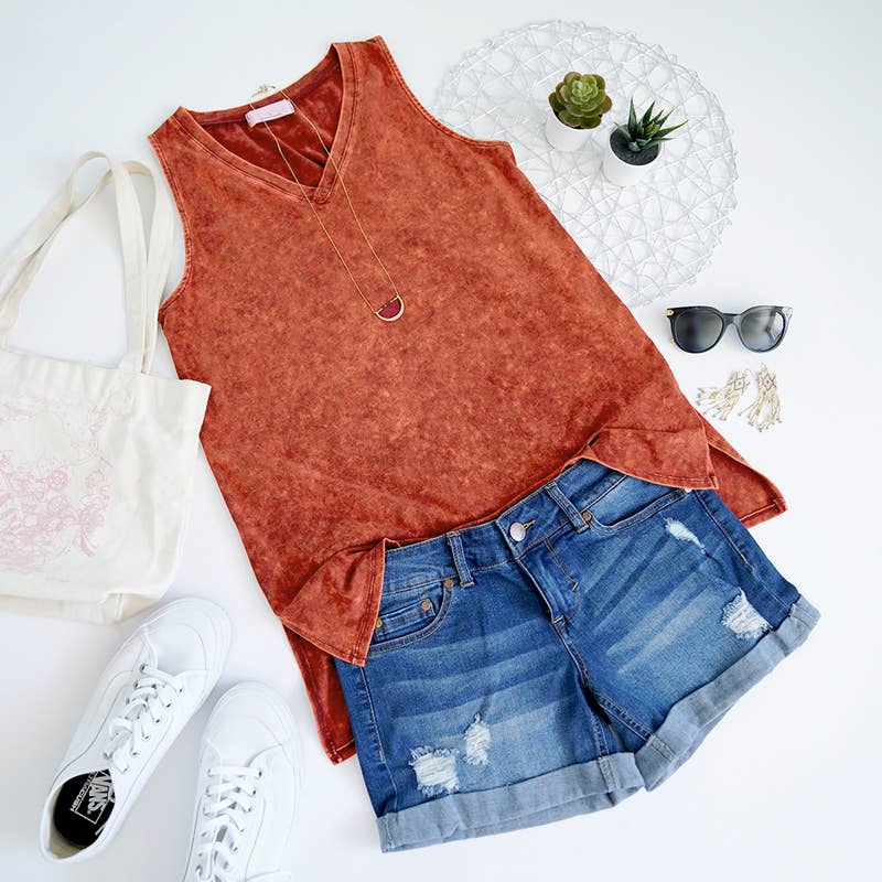 ....42POPS MINERAL WASH V-NECK TANK TOP: / CABERNET-111033