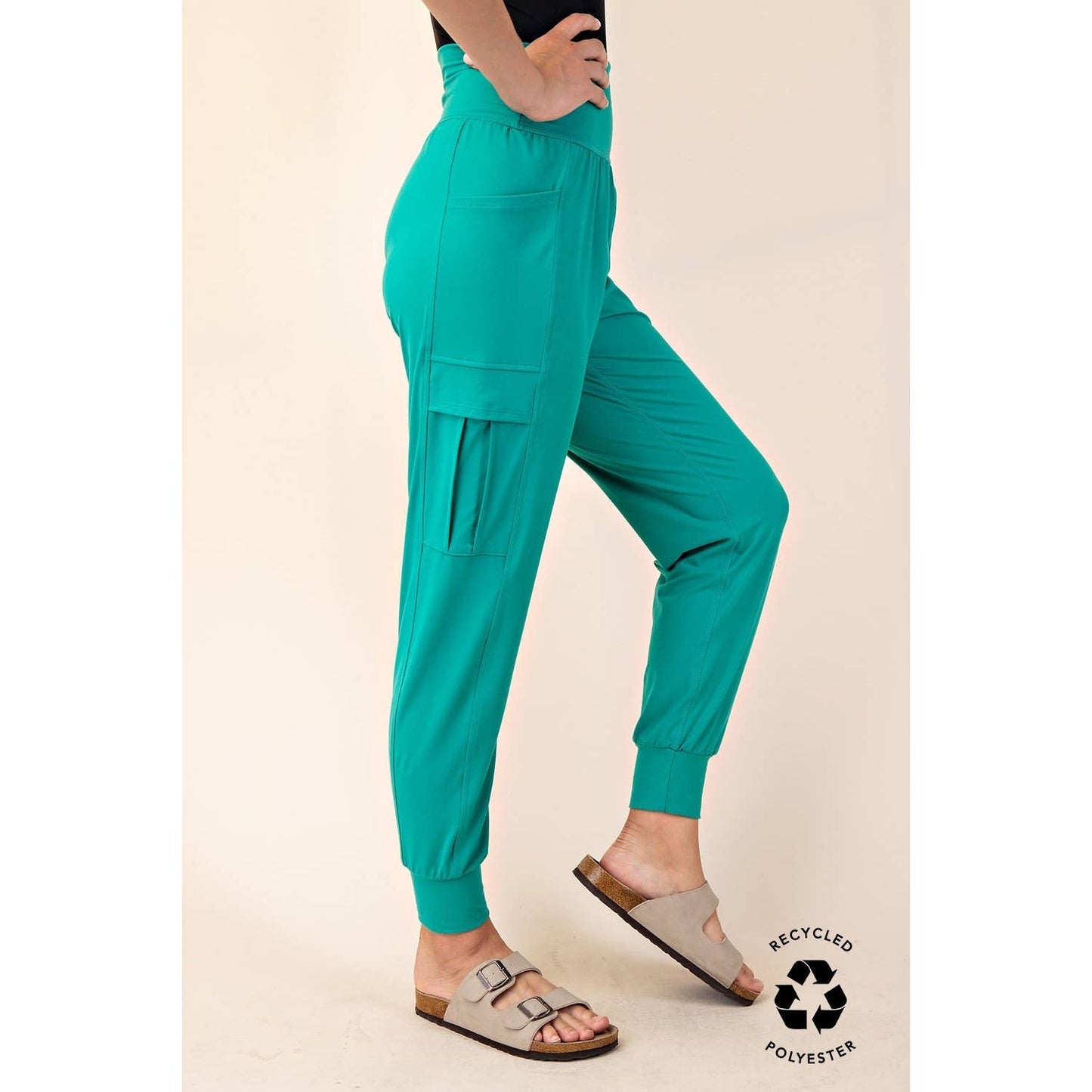 BUTTER JOGGER WITH SIDE POCKETS: True Red