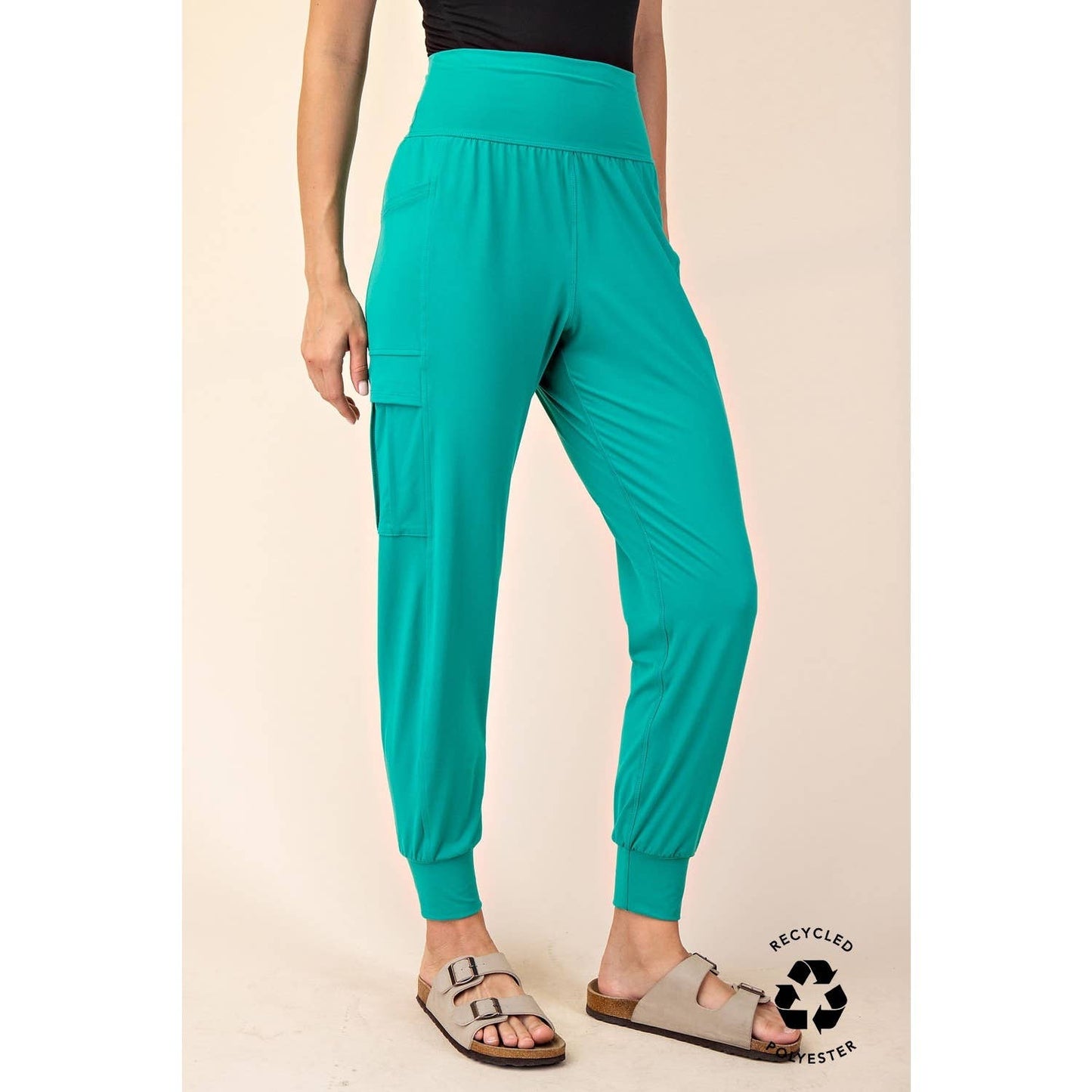 BUTTER JOGGER WITH SIDE POCKETS: True Red