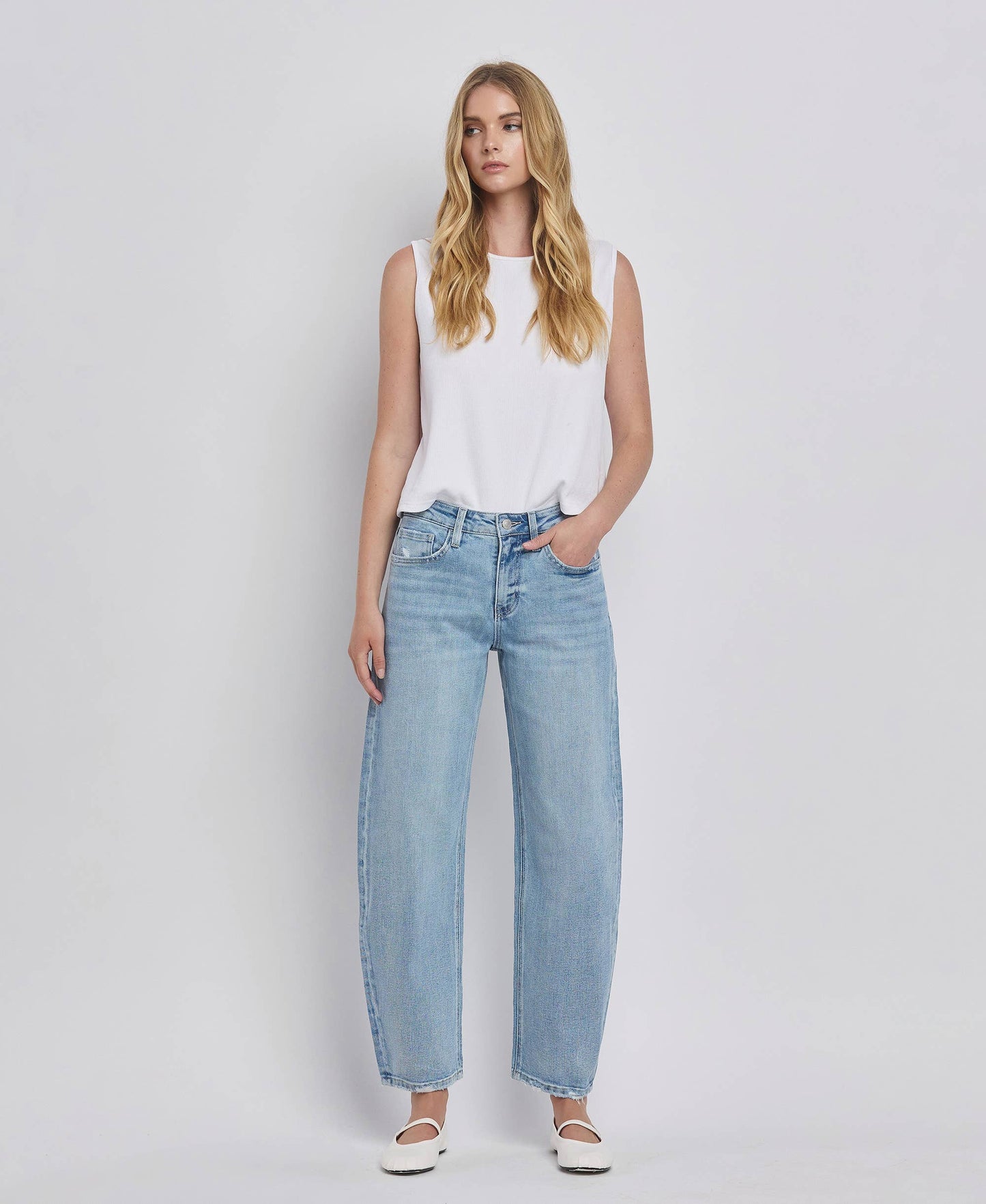 HIGH RISE BARREL LEG JEANS LV1407: SUAVE
