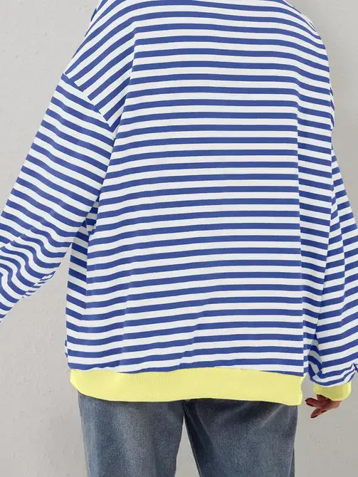 Trendy Oversized Striped Sweatshirt with Bold Trim: Red Stripe