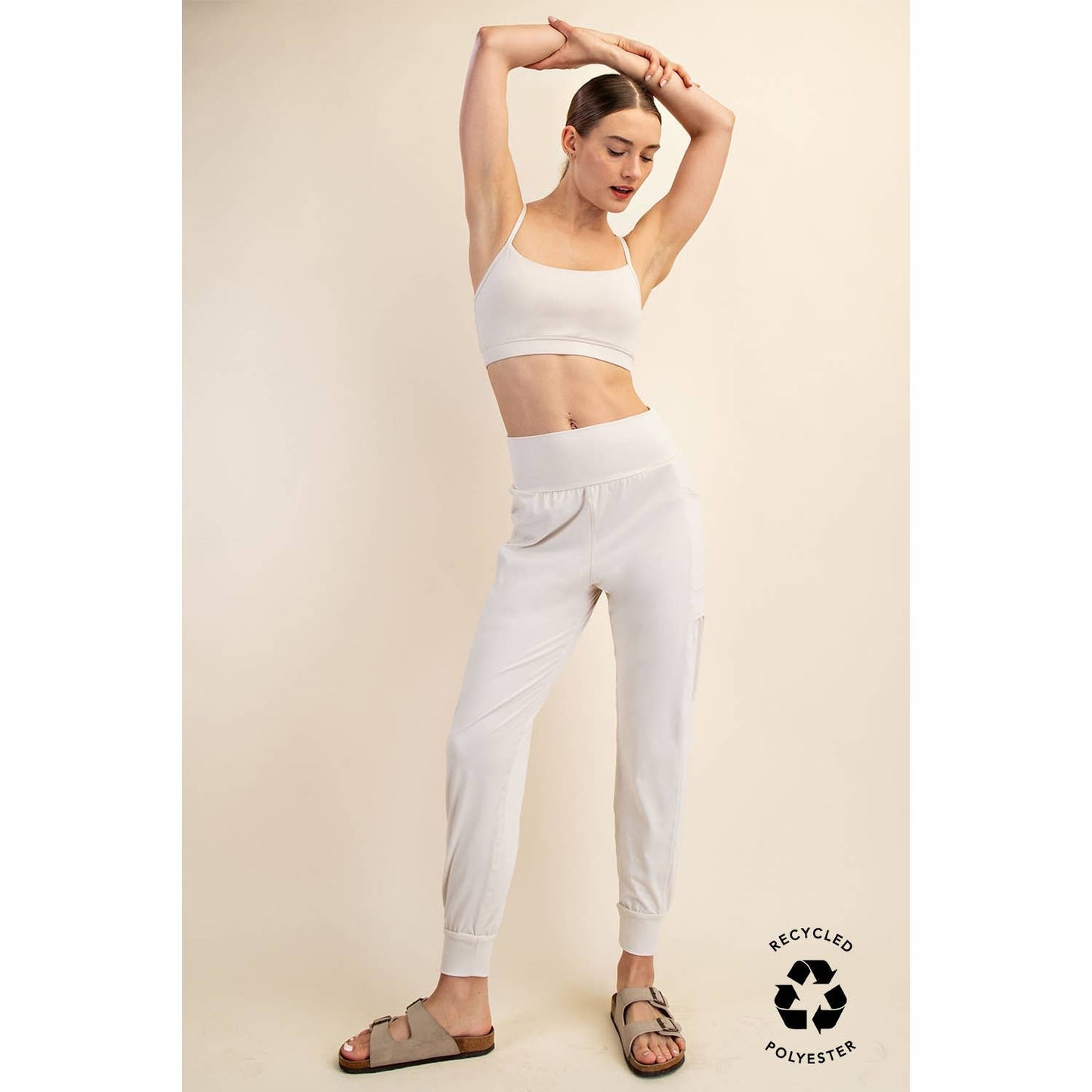 BUTTER JOGGER WITH SIDE POCKETS: True Red