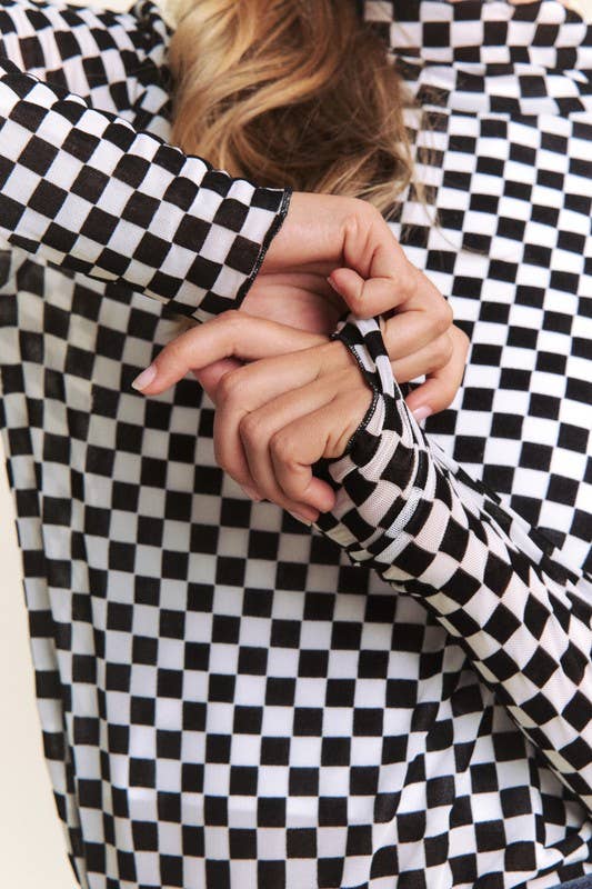 LONG SLEEVE CHECKERED MESH MOCK NECK TOP: BLACK/WHITE