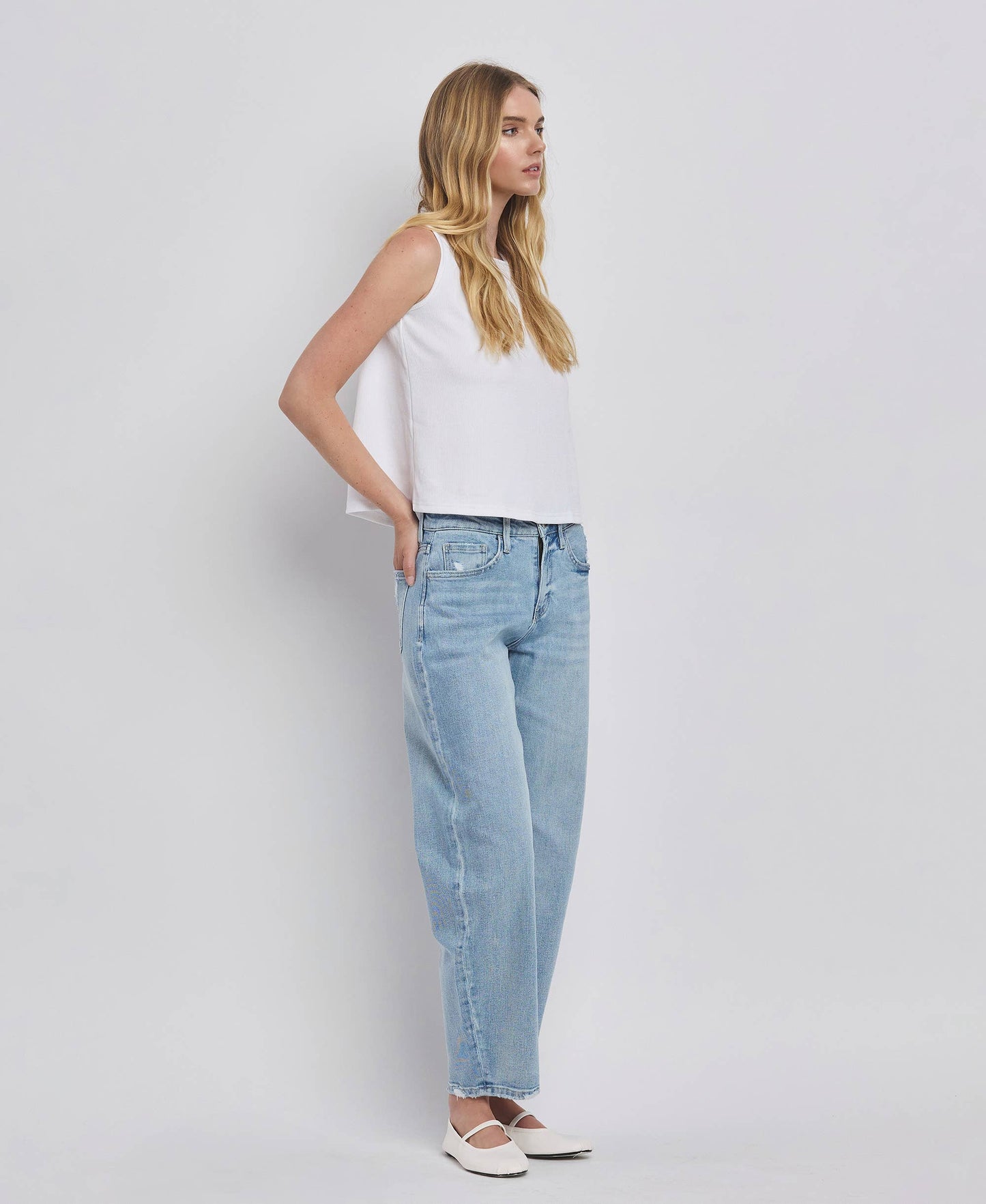 HIGH RISE BARREL LEG JEANS LV1407: SUAVE