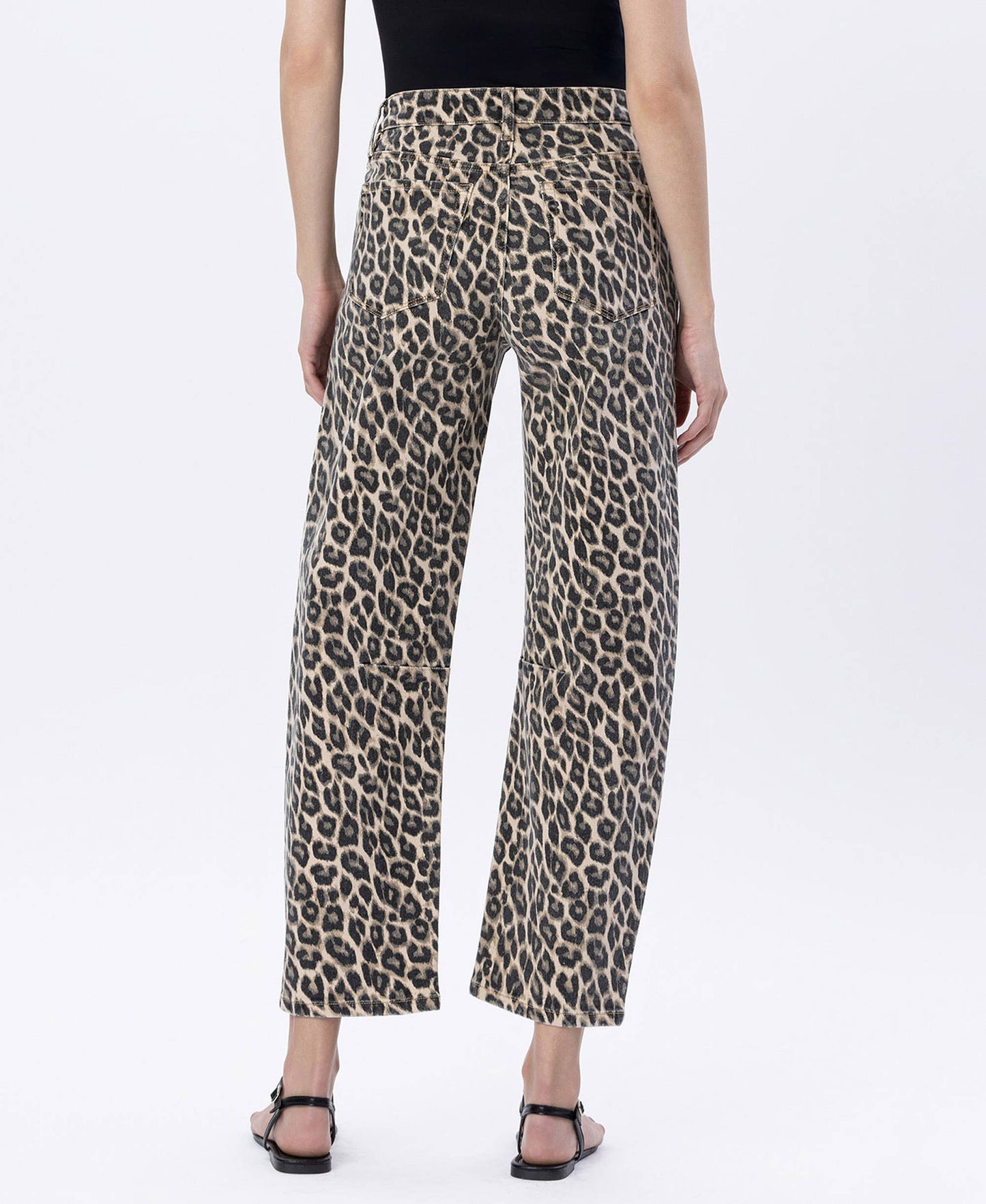 HIGH RISE LEOPARD PRINT BARREL JEANS V3704LPD: LEOPARD