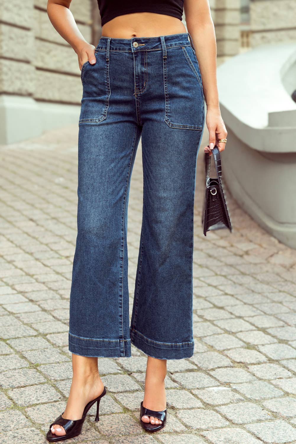 Cropped Loose Straight Medium Wash Jeans with Pockets: Ashleigh Blue