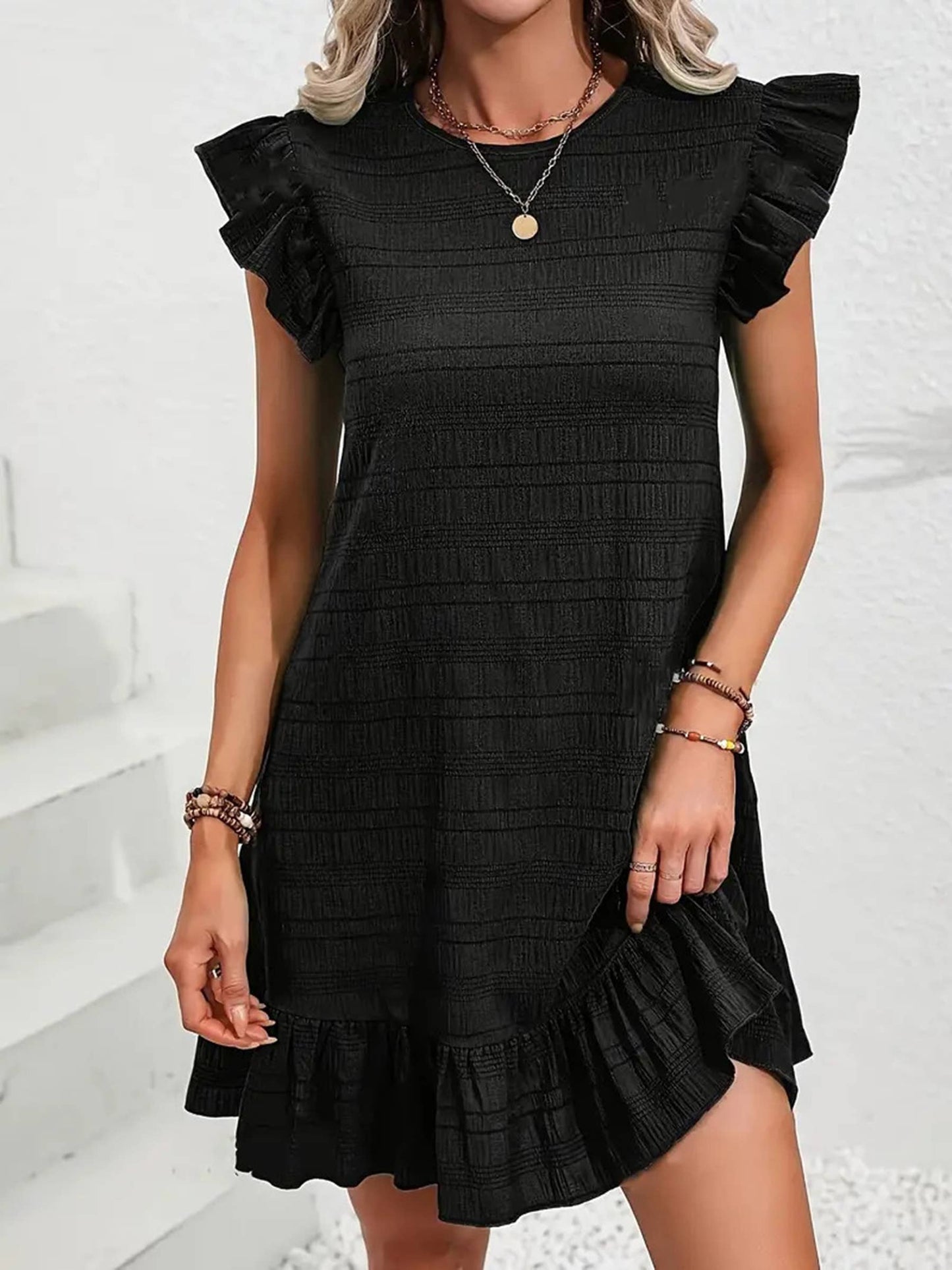 Solid Color Ruffled Sleeveless Dress: Red