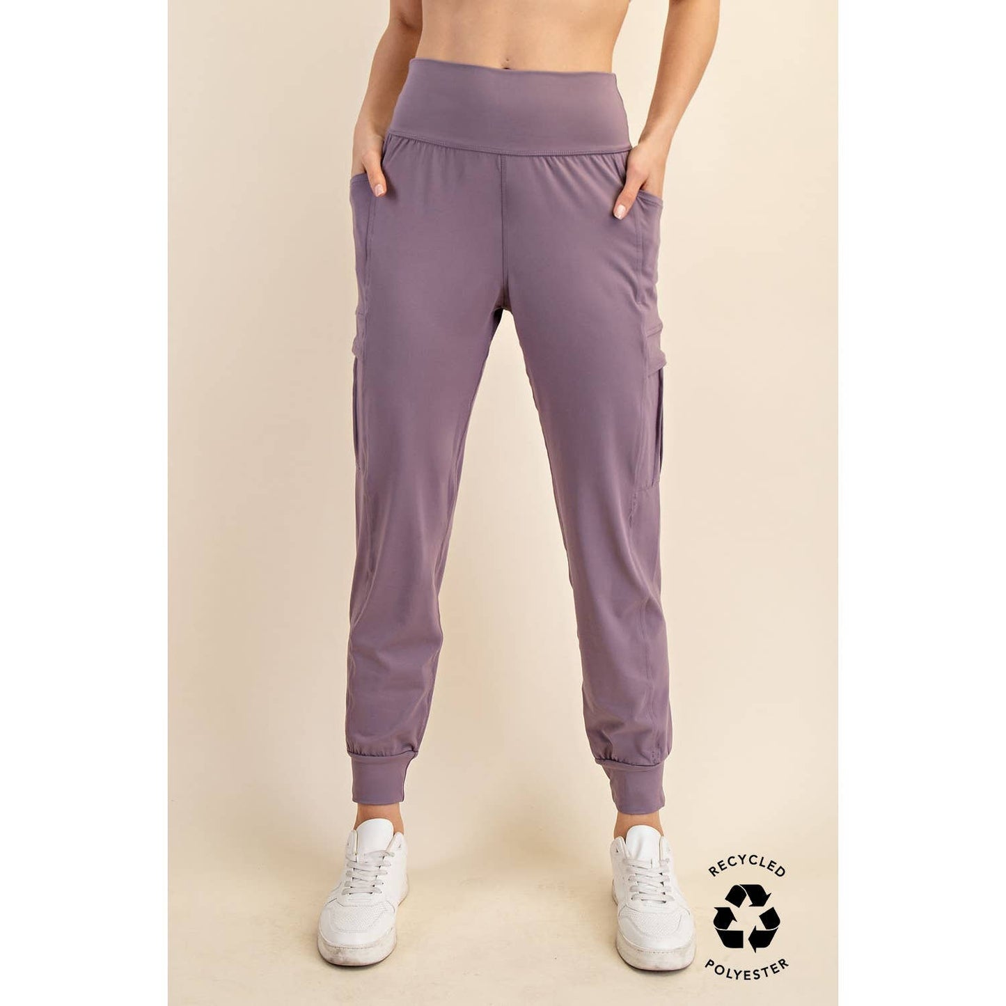 BUTTER JOGGER WITH SIDE POCKETS: True Red