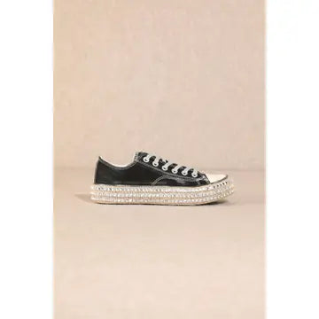 Billie Black and White Canvas shoe