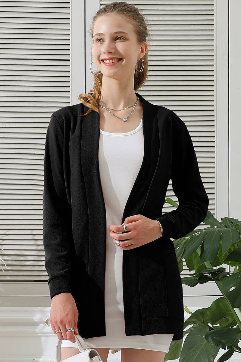 CWOCAL532_LONG SLEEVE SHORT ROVE CARDIGAN WITH POCKETS: BLACKWHITEPLAID