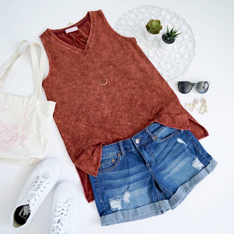 ....42POPS MINERAL WASH V-NECK TANK TOP: / CABERNET-111033
