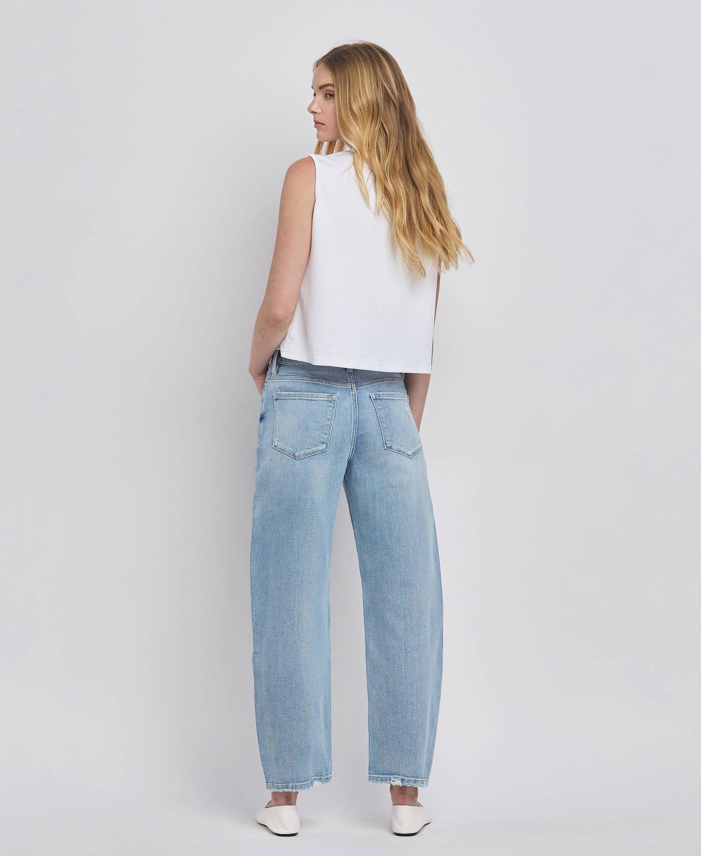 HIGH RISE BARREL LEG JEANS LV1407: SUAVE
