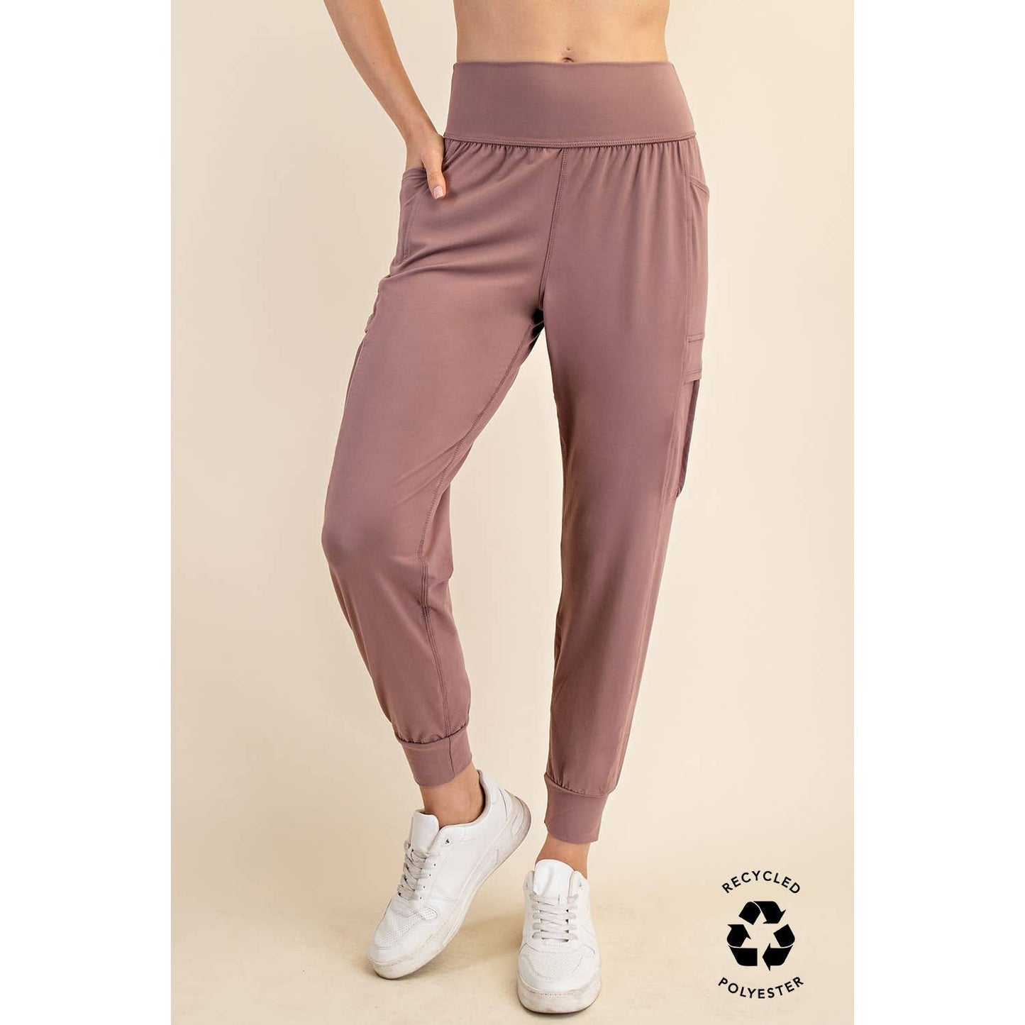 BUTTER JOGGER WITH SIDE POCKETS: True Red