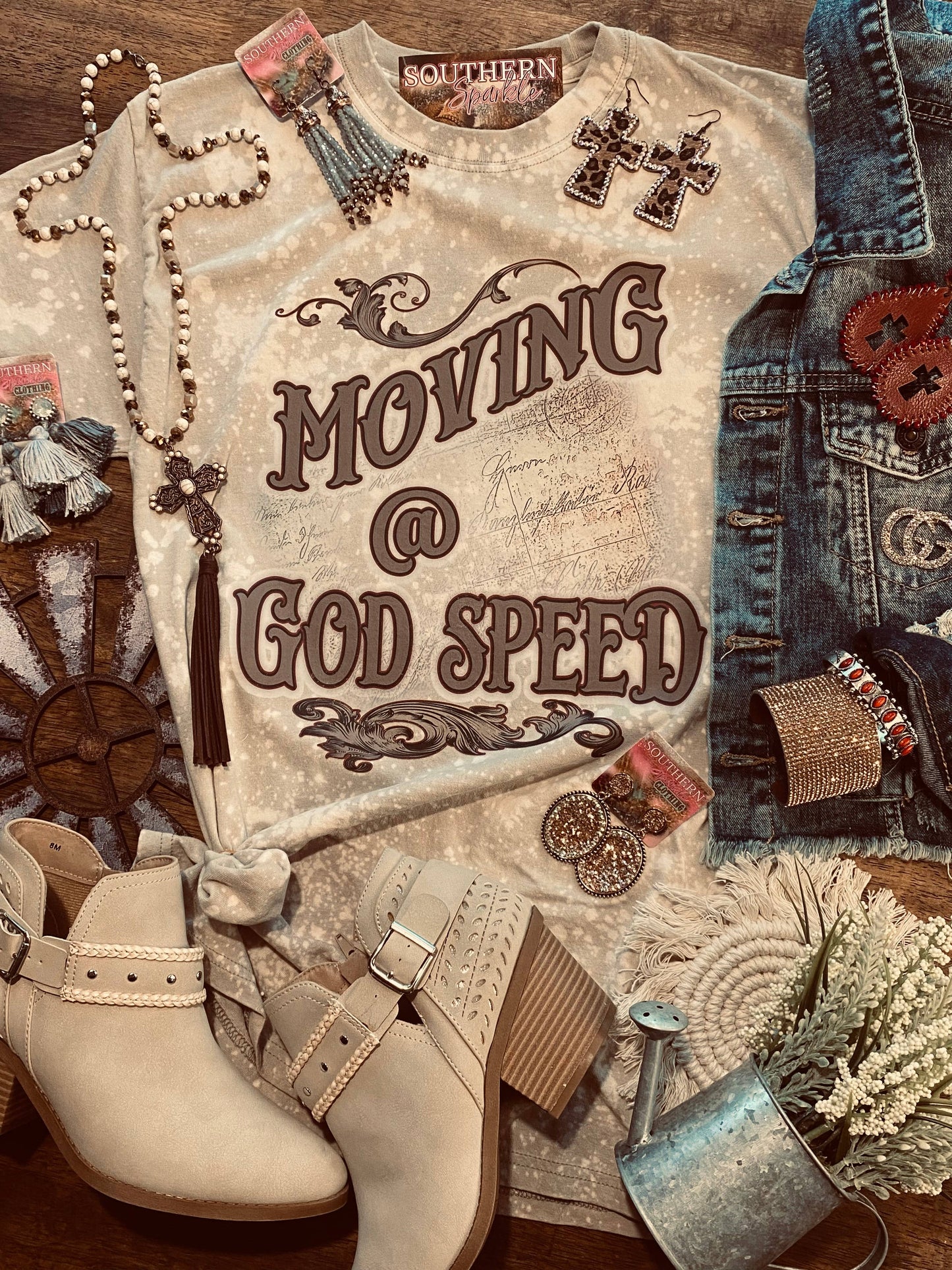Moving @ God Speed  - Western Vintage Style Tee